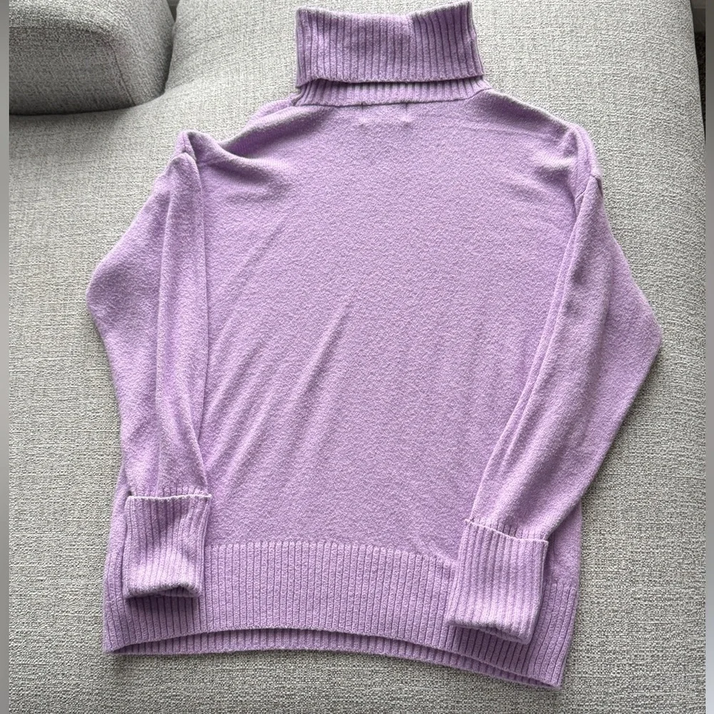 Old Navy Lilac Turtleneck Sweater - Picture 5 of 5